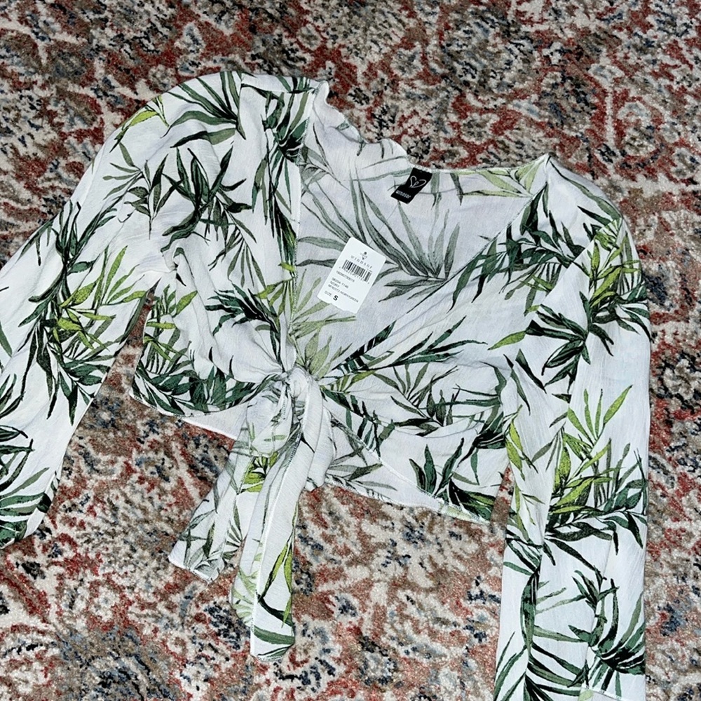 Tie/crop top